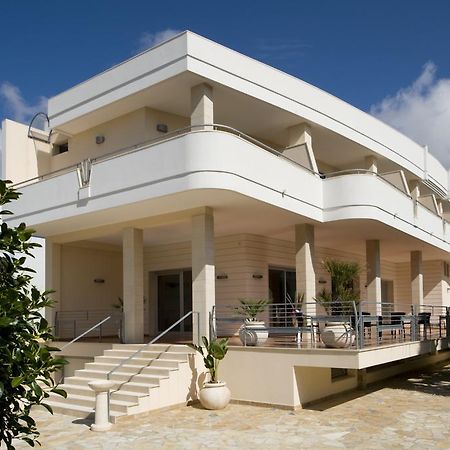 Residenza Del Mare Hotel Sant Isidoro  Exterior photo