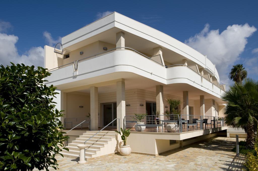 Residenza Del Mare Hotel Sant Isidoro  Exterior photo